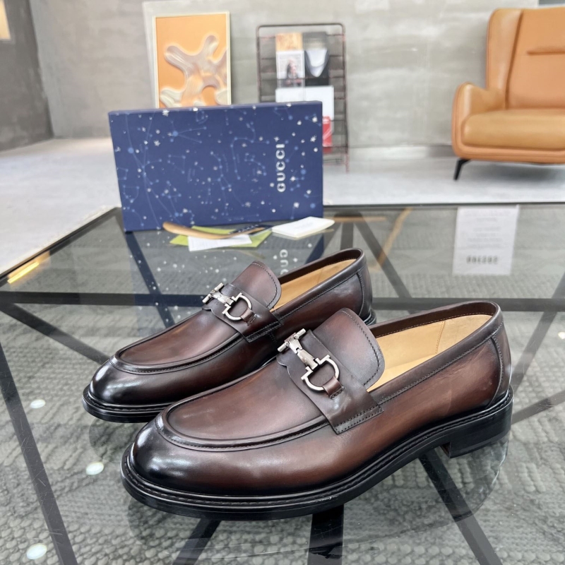 G*u*i leather shoes